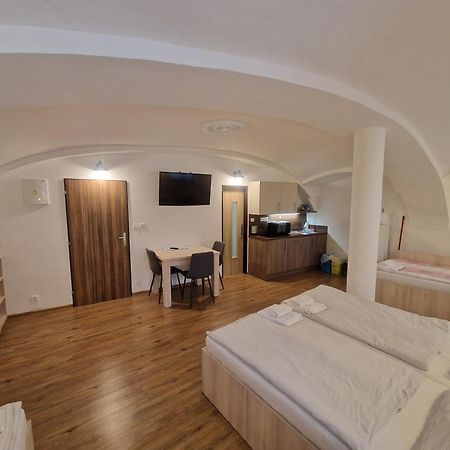 Apartmany Pod Klasterem Kladruby  Luaran gambar