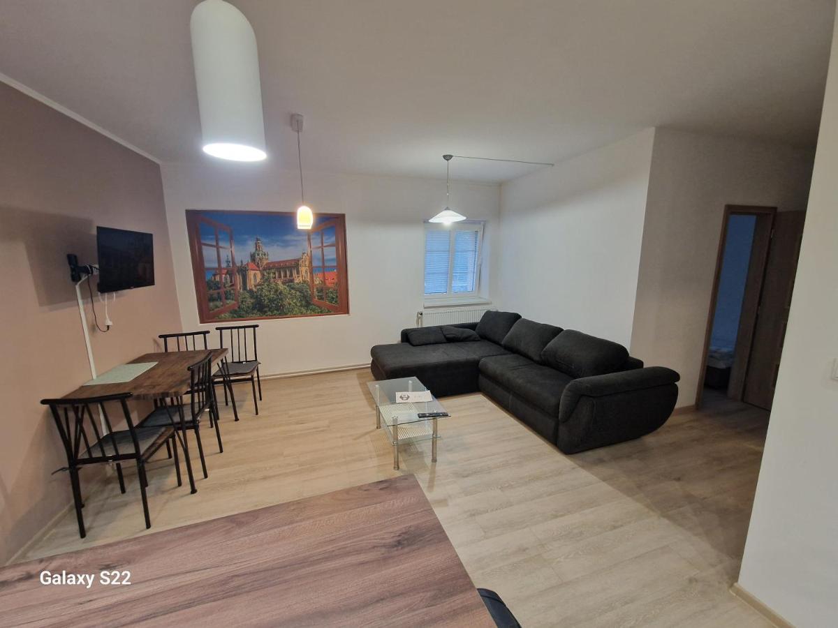 Apartmany Pod Klasterem Kladruby  Luaran gambar