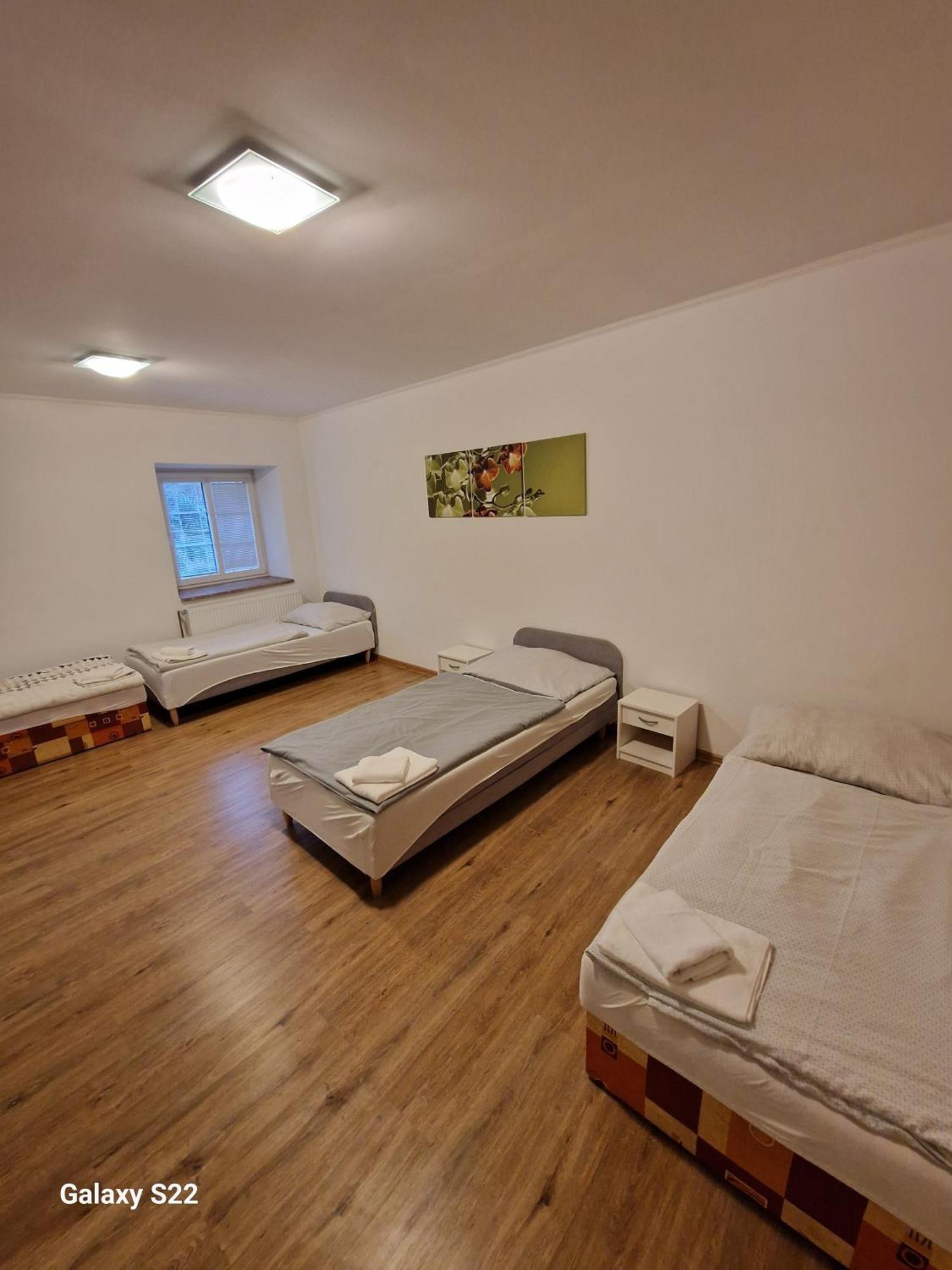 Apartmany Pod Klasterem Kladruby  Luaran gambar