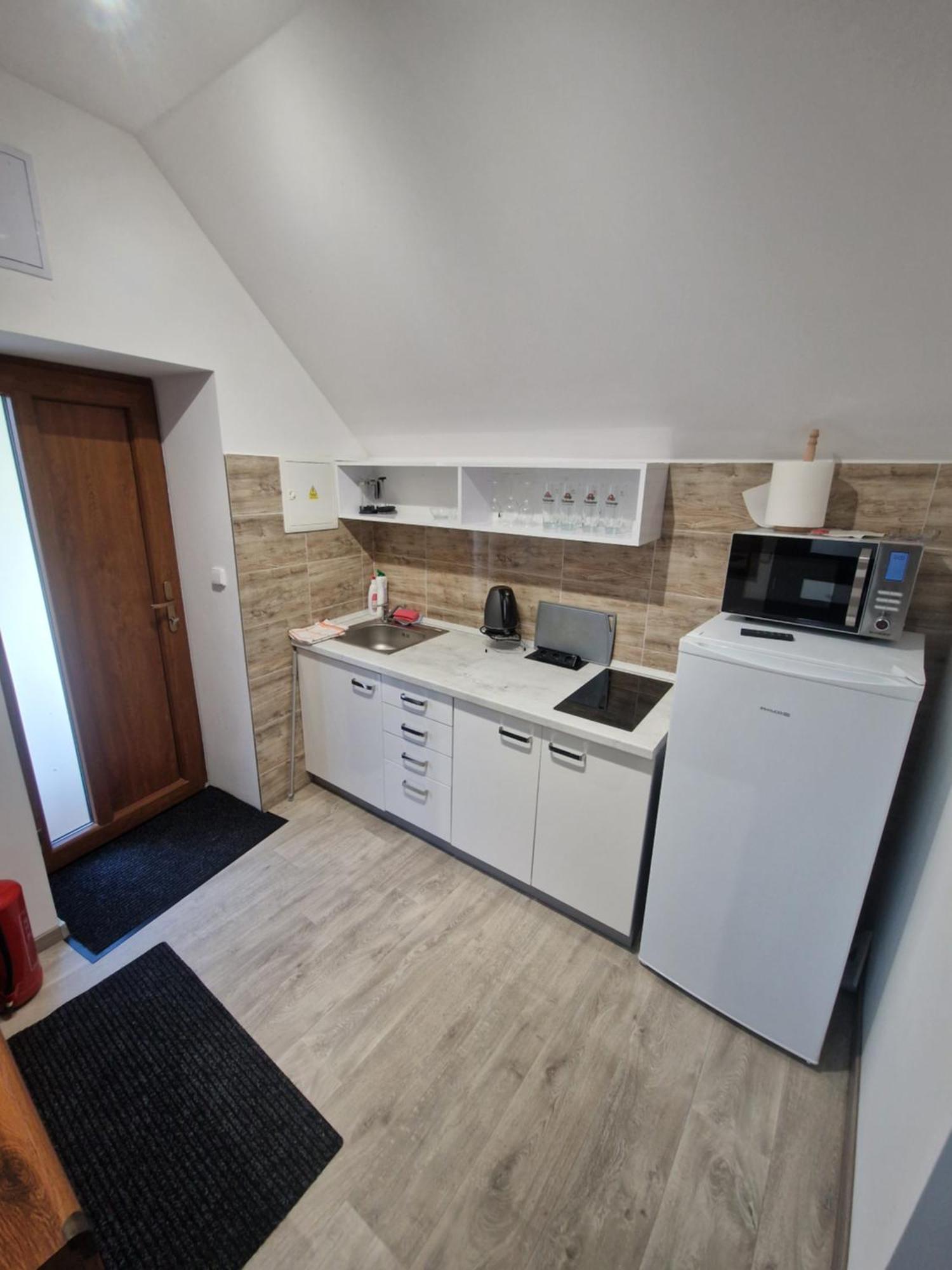 Apartmany Pod Klasterem Kladruby  Luaran gambar