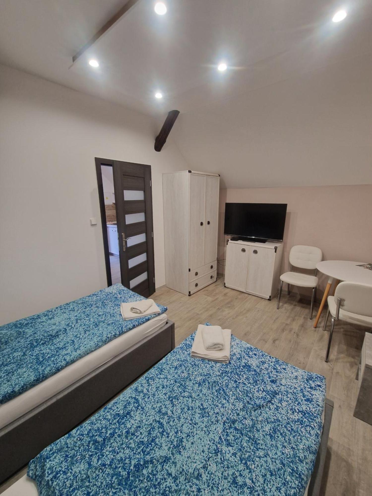 Apartmany Pod Klasterem Kladruby  Luaran gambar
