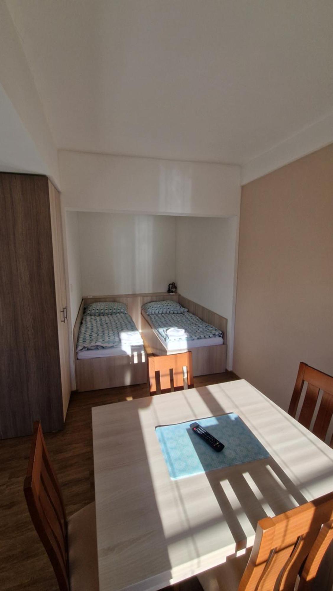 Apartmany Pod Klasterem Kladruby  Luaran gambar